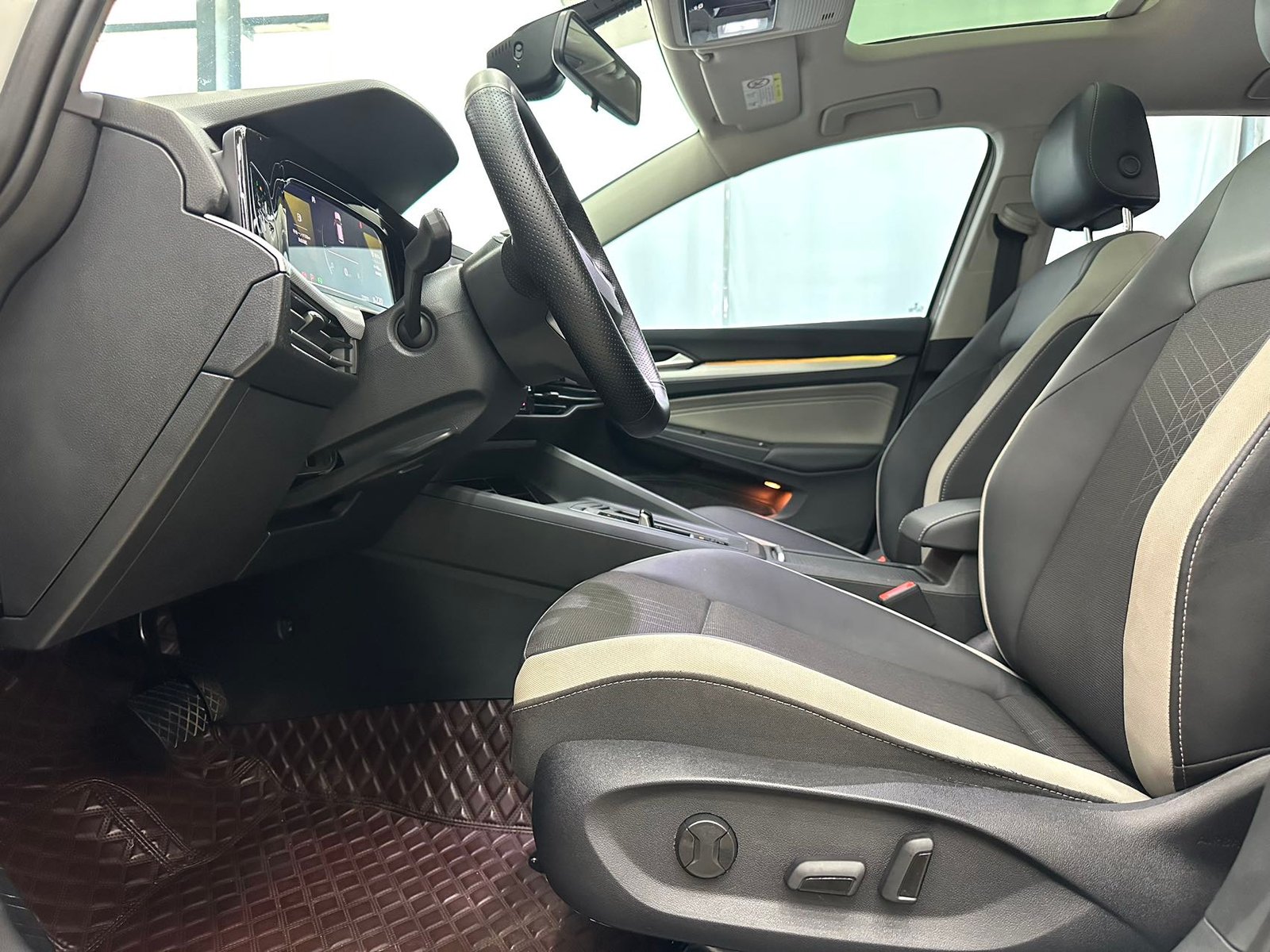 Volkswagen Golf 2023, 280TSI DSG Pro — изображение 7