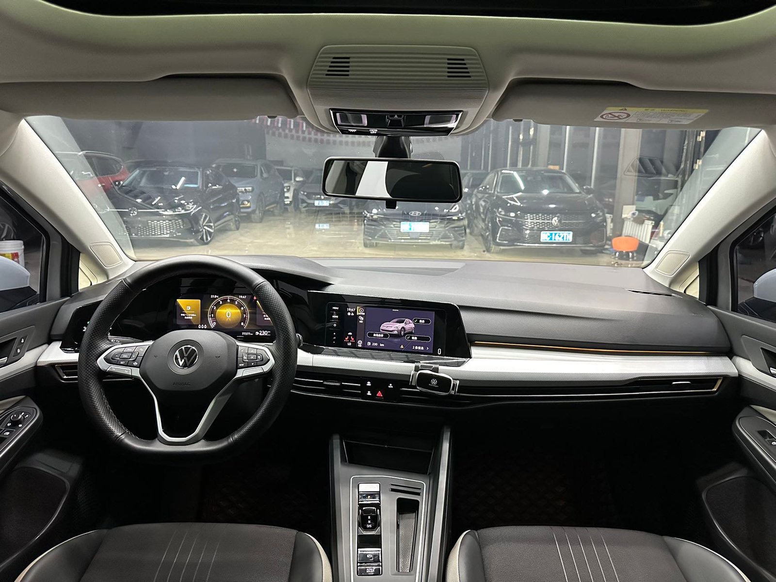 Volkswagen Golf 2023, 280TSI DSG Pro — изображение 13