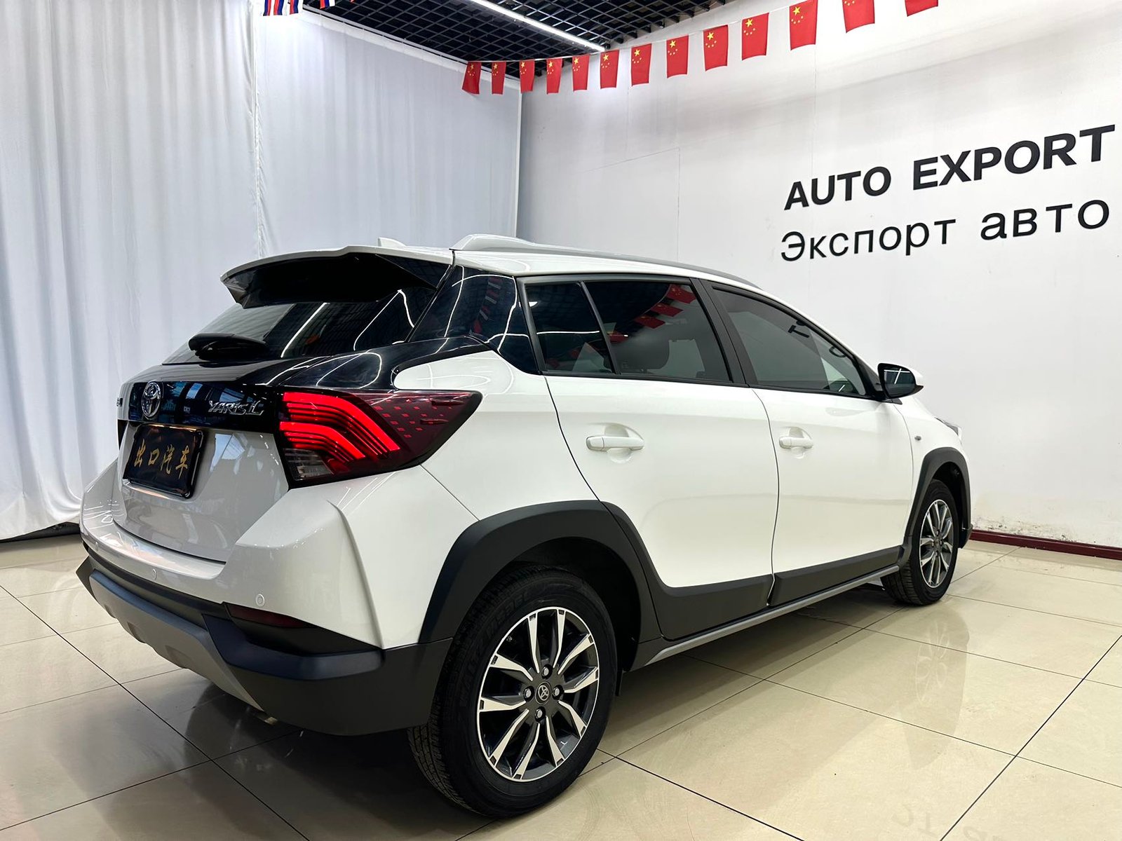 Toyota Yaris L 2022 года Yaris LX 1.5 л CVT Premium Edition — изображение 5