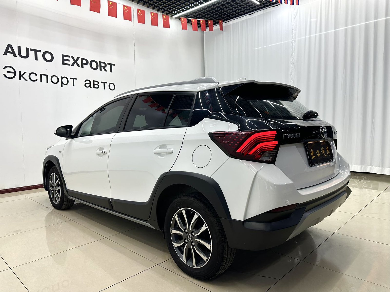 Toyota Yaris L 2022 года Yaris LX 1.5 л CVT Premium Edition — изображение 7