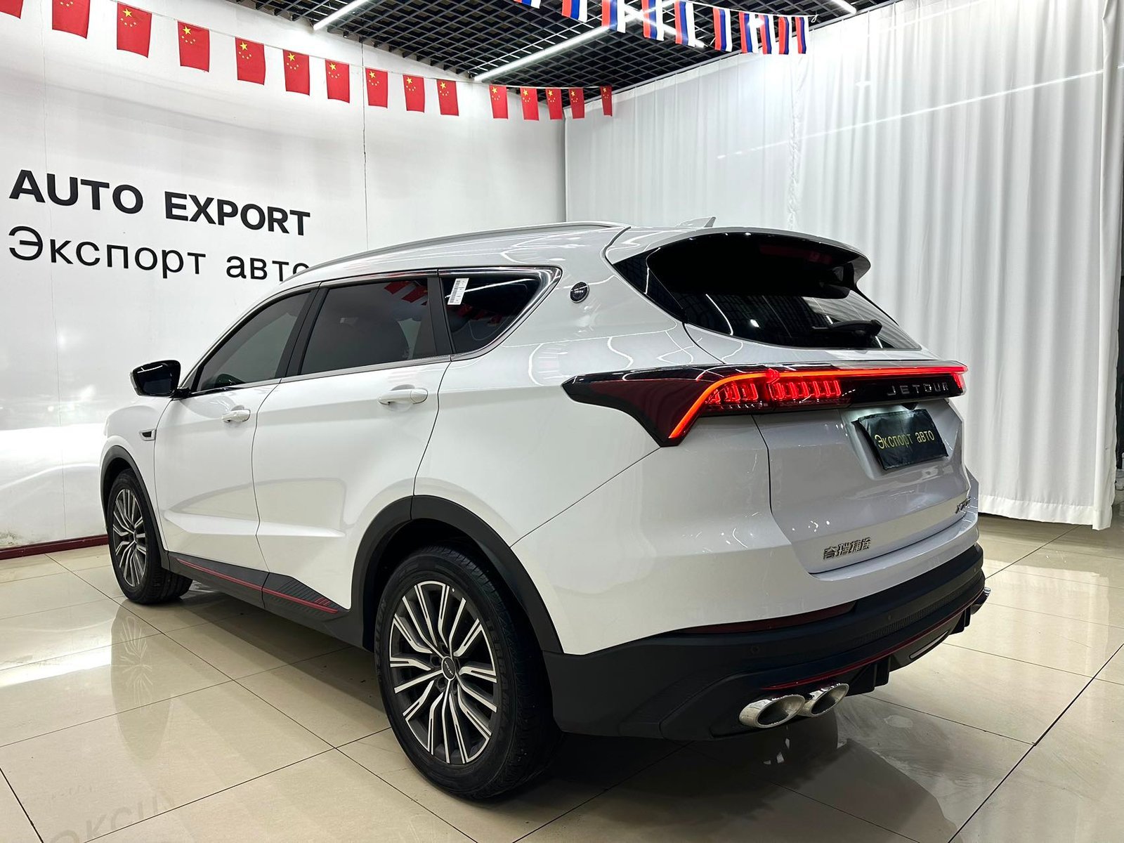 Jetour X70,модель 2023,1.5 л турбо - Image 3