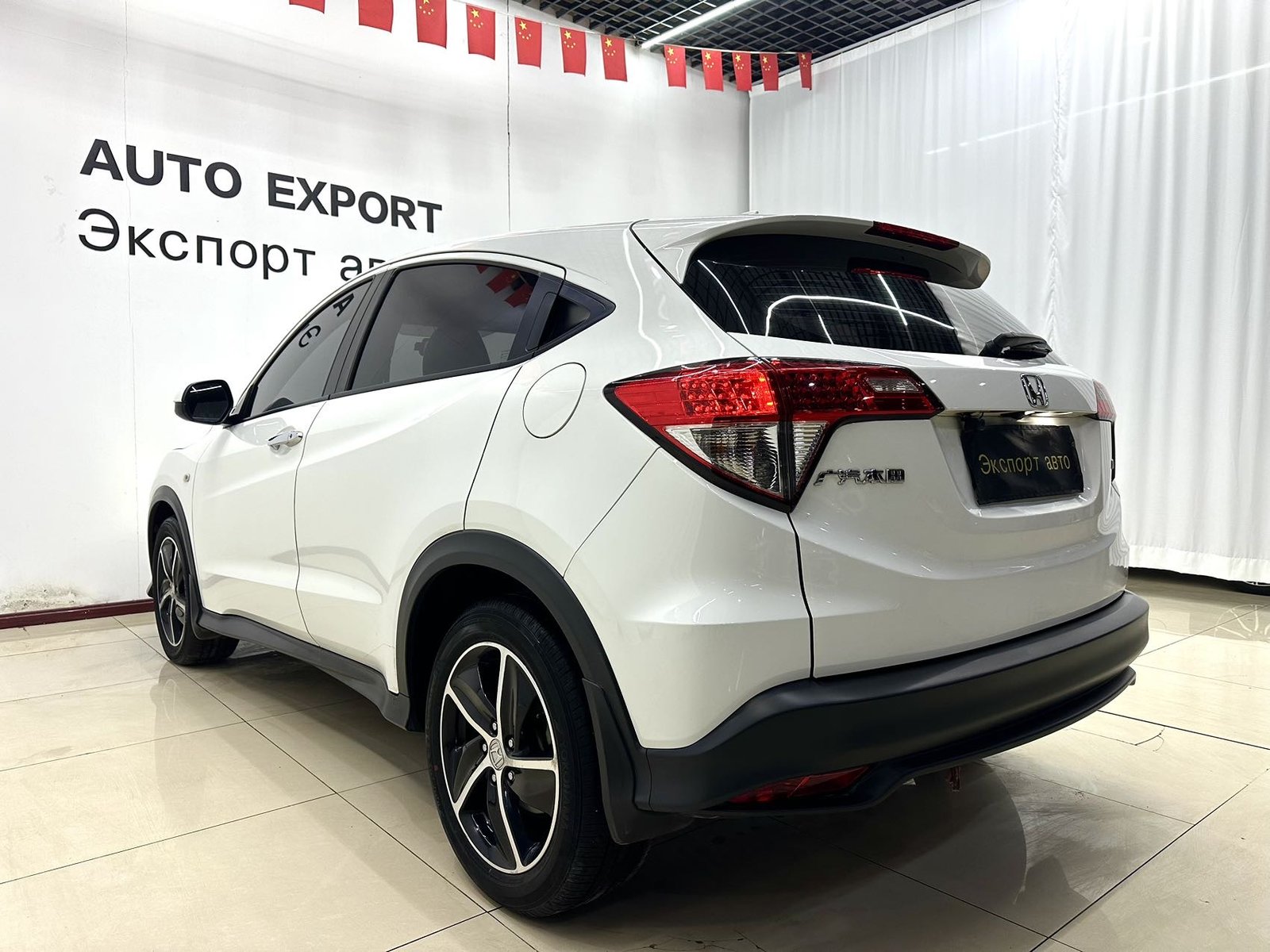 Honda Vezel, модель 2022, 1,5 л CVT, комплектация Pioneer — изображение 6