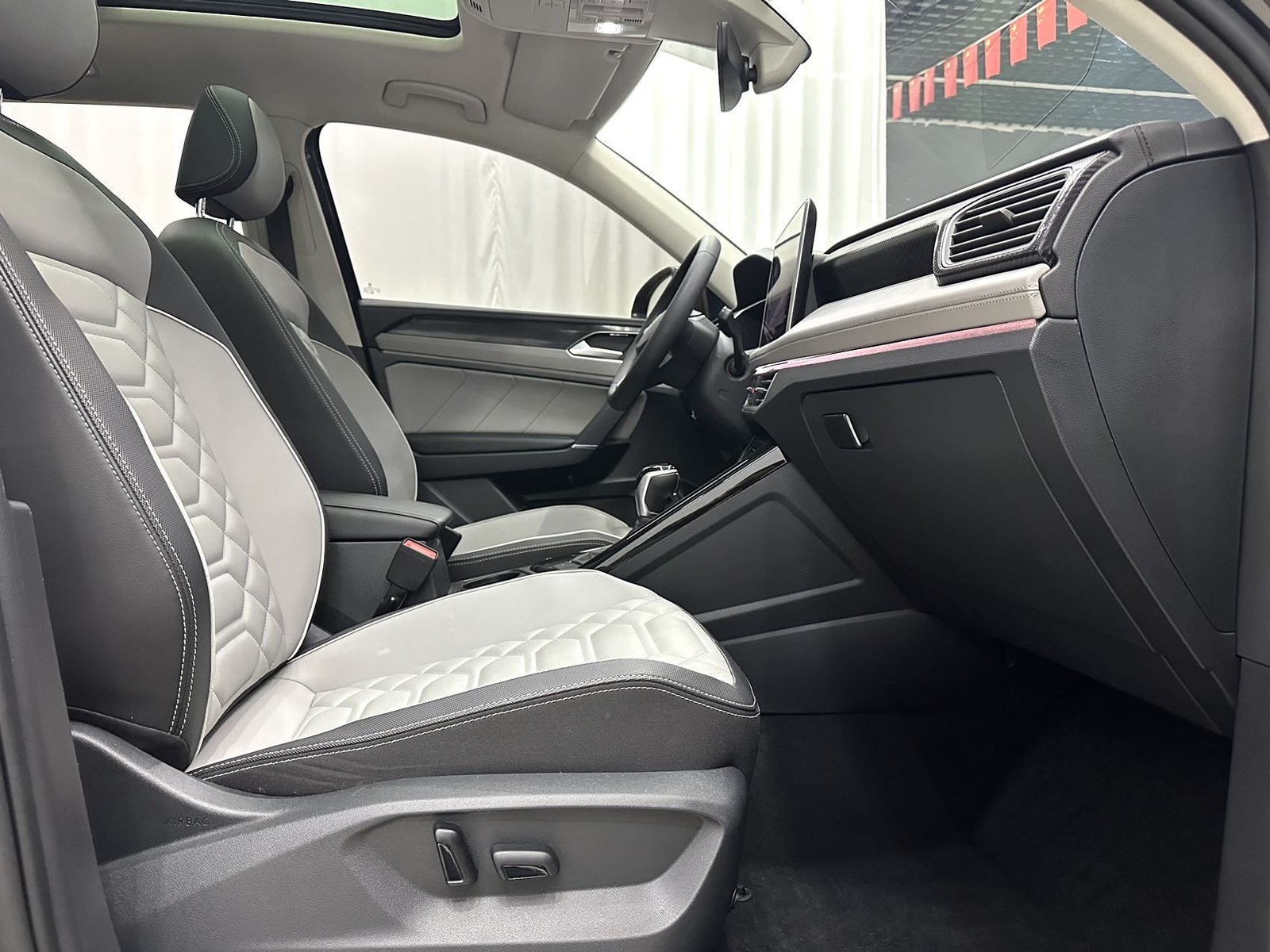 Volkswagen TAYRON 2023 года, 280TSI, 2WD Luxury Plus улучшенная версия - 图片 10