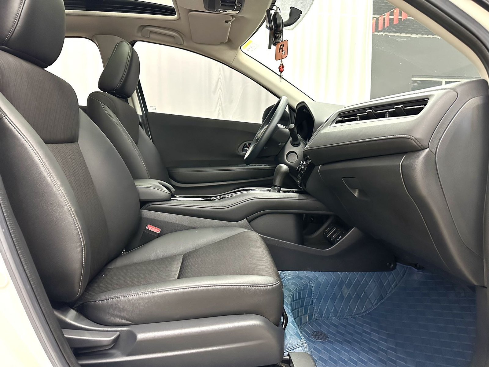 Honda Vezel, модель 2022, 1,5 л CVT, комплектация Pioneer — изображение 10