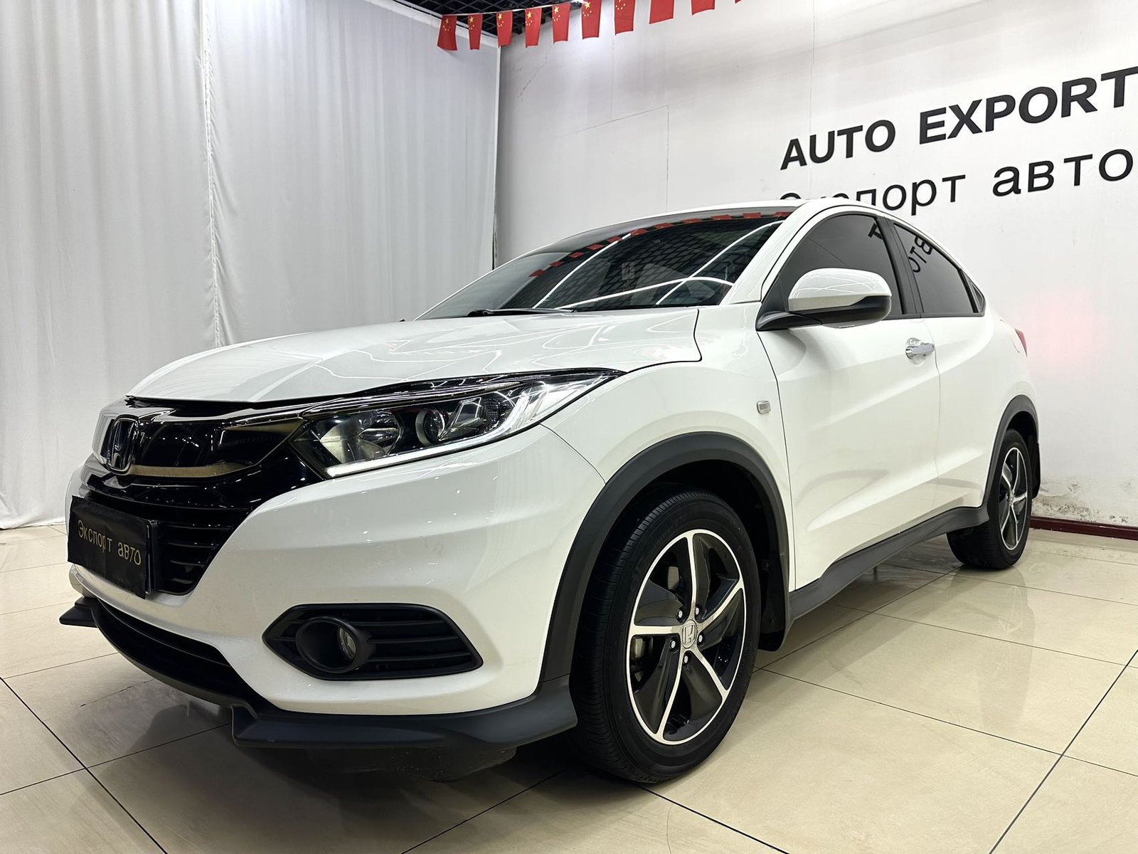 Honda Vezel, модель 2022, 1,5 л CVT, комплектация Pioneer — изображение 2