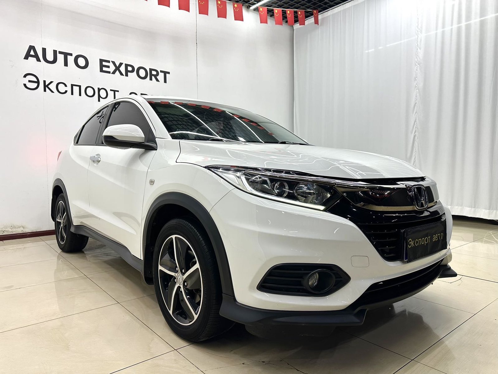 Honda Vezel, модель 2022, 1,5 л CVT, комплектация Pioneer — изображение 3